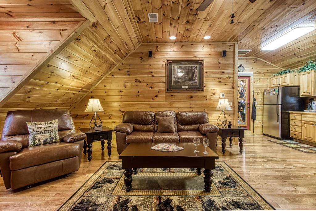 Papa Bear, Hot Tub, Wifi, 1089 Free Tickets Each Paid Day, Dollywood And More Sevierville Buitenkant foto