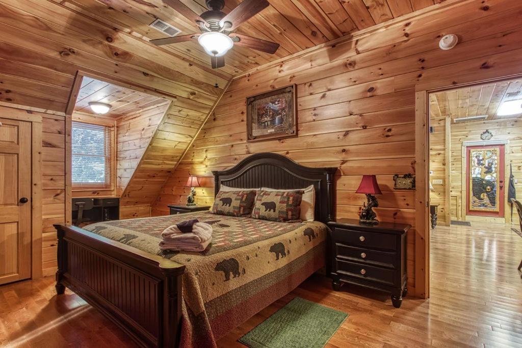 Papa Bear, Hot Tub, Wifi, 1089 Free Tickets Each Paid Day, Dollywood And More Sevierville Buitenkant foto