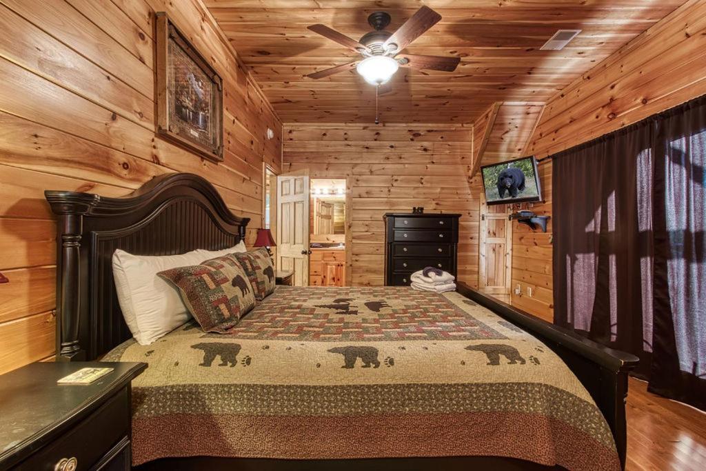 Papa Bear, Hot Tub, Wifi, 1089 Free Tickets Each Paid Day, Dollywood And More Sevierville Buitenkant foto