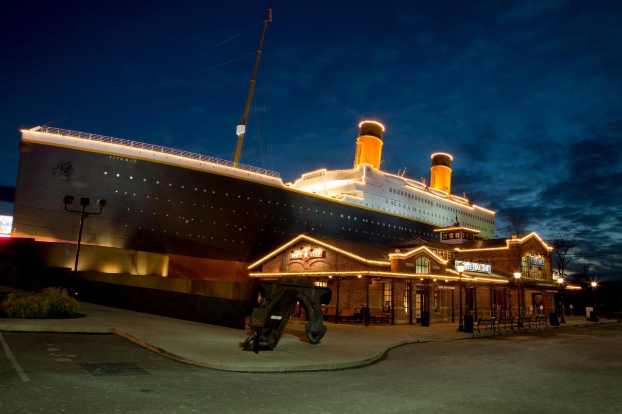 Papa Bear, Hot Tub, Wifi, 1089 Free Tickets Each Paid Day, Dollywood And More Sevierville Buitenkant foto