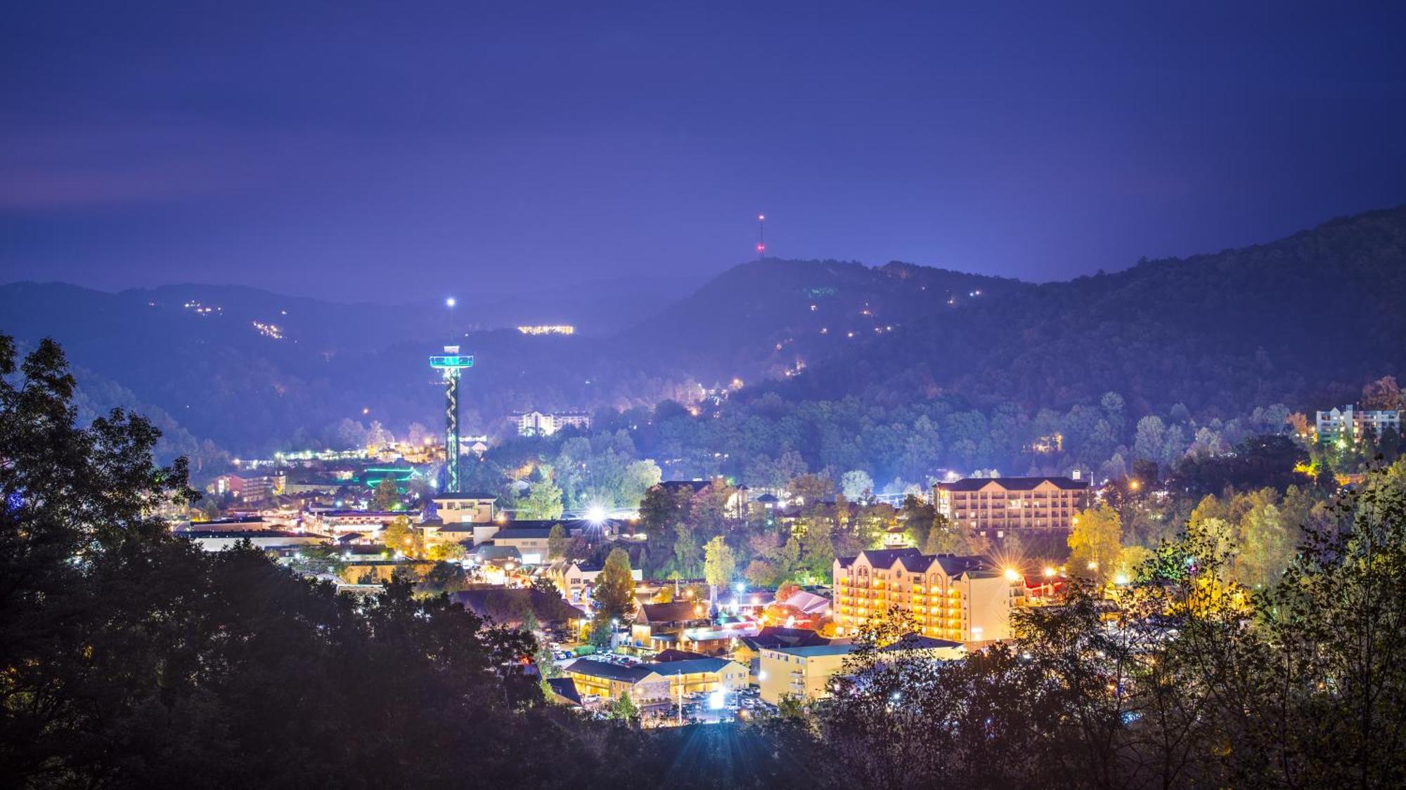 Papa Bear, Hot Tub, Wifi, 1089 Free Tickets Each Paid Day, Dollywood And More Sevierville Buitenkant foto